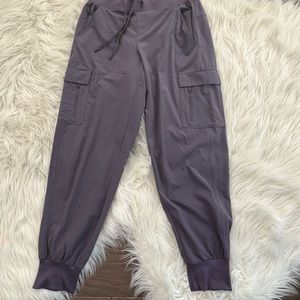 all in motion stretch woven cargo pant, like new, S, dusty purple or grey